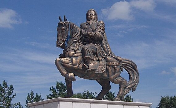 Рафаэль Хакимов: "Великая заслуга Чингисхана в том, что он признал все религии и культуры равными"