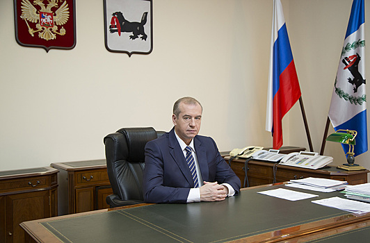 Тефлоновый Левченко. Президент вновь против губернатора