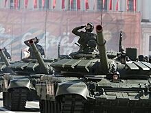 На Красной площади начался Парад Победы, в нем участвуют более десяти тысяч военнослужащих
