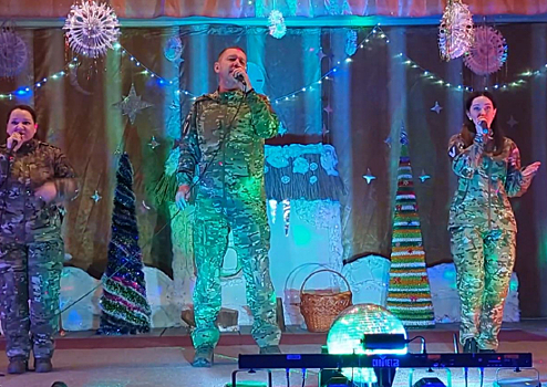 Военный ансамбль «Селенга» группировки войск «Восток» выступил с новогодней программой для жителей Запорожской области