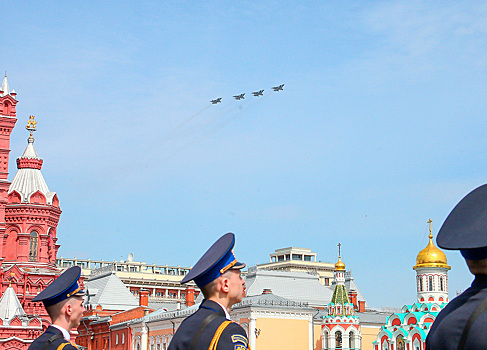 Синоптик оценил возможность проведения воздушной части парада в Москве