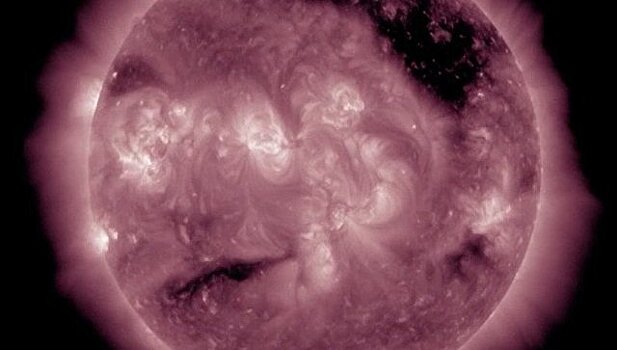 Ученые показали “раздраженное лицо” Солнца