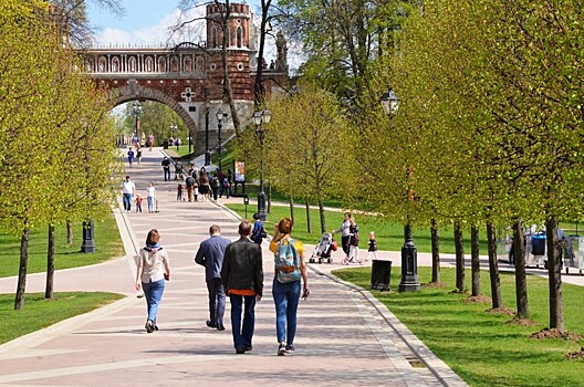 Москвичей приглашают поучаствовать в весеннем квесте «Я шагаю по паркам»