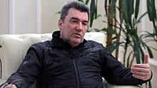 Данилов: угнавшему вертолет РФ летчику предлагали остаться на Украине