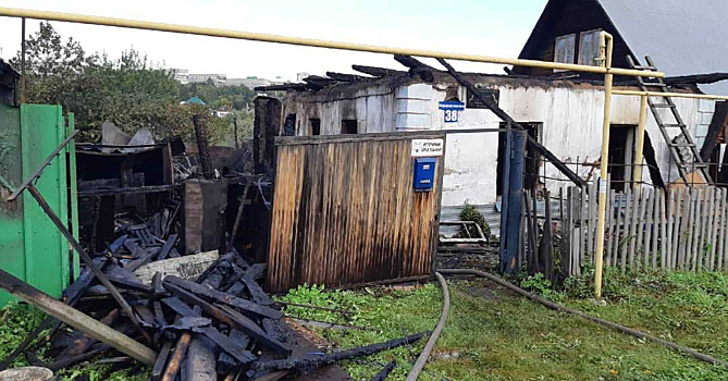 Сибиряк попал в ожоговый центр после пожара на Социалистической