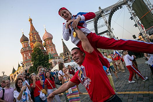 Синхронистка Шурочкина сравнила водные шоу с фигурными