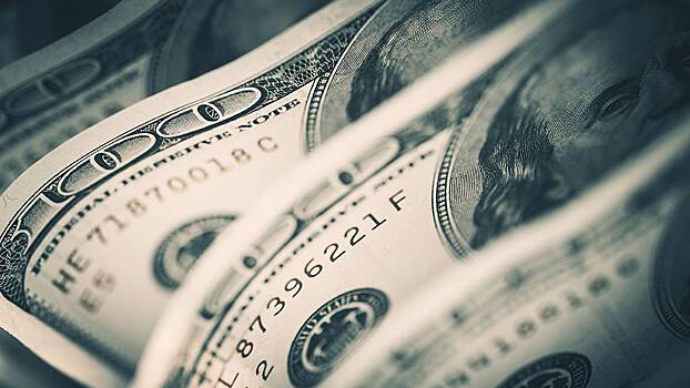 «Многое зависит от нюансов»: финансист Юденков назвал предельный курс доллара на лето 2023 года