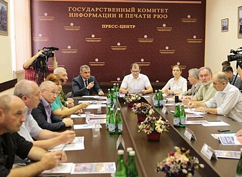 Бибилов: Осетия должна объединится в составе России