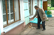 Расползающийся дом на набережной Дубровинского обещают отремонтировать