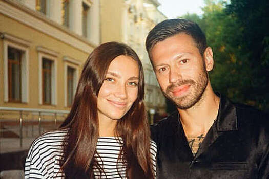 Жена футболиста Смолова Карина заявила, что у них есть брачный договор
