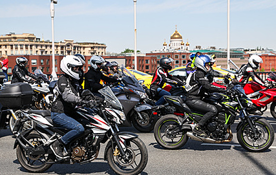 Тест-драйв и выставка мотоциклов, парад байкеров и концерт. В Москве открылся мотосезон