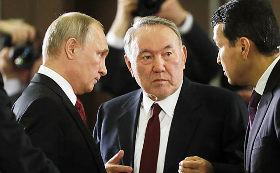 Назарбаев зажал Россию в стальные тиски