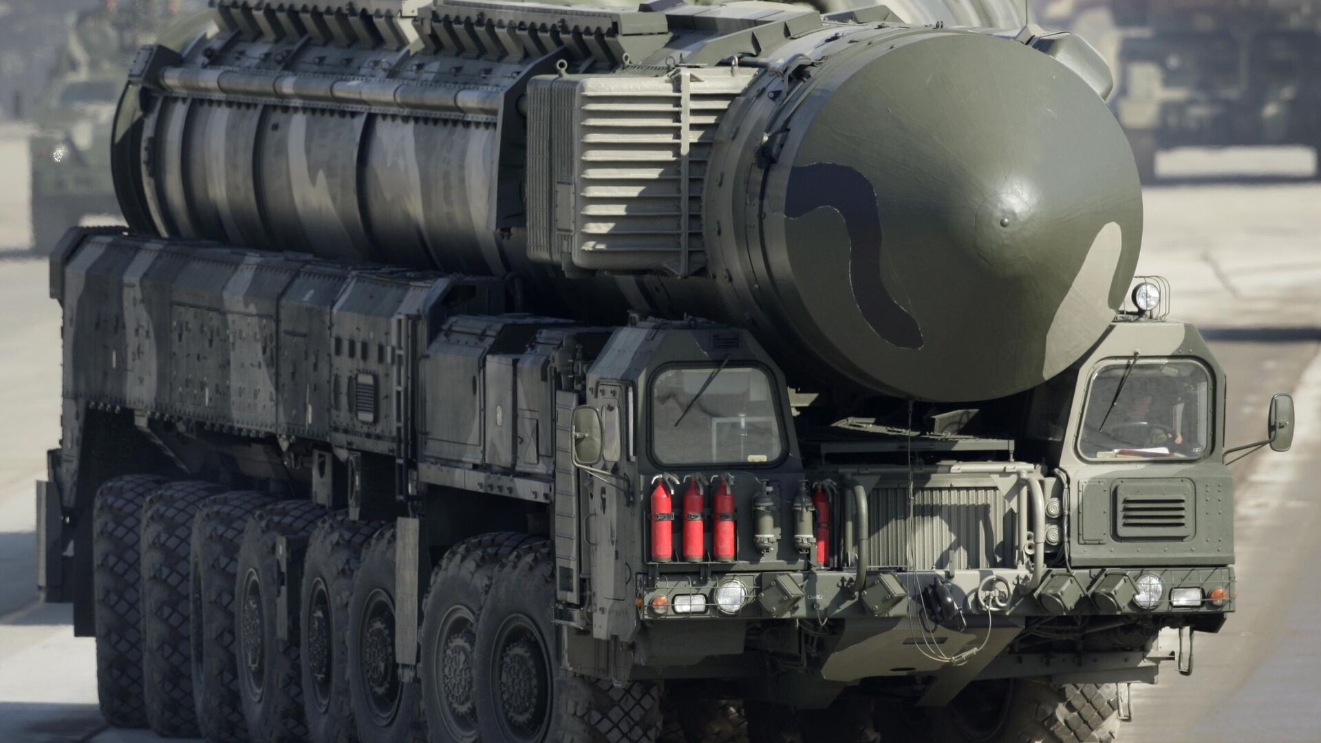 США демонстративно для России перебросили ядерное оружие в Великобританию