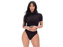 Фанаты "Американской истории ужасов" пригрозили бойкотировать новый сезон из-за участия Ким Кардашьян