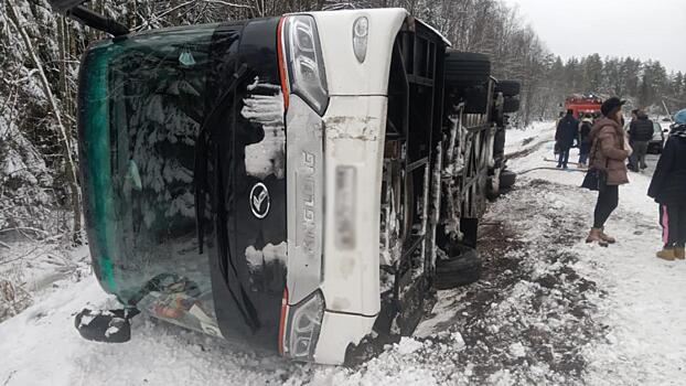 В Карелии после ДТП с автобусом пять человек доставили в больницу