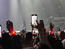 Жители Мурманской области не могут вернуть деньги за отмененные концерты Zivert и Басты