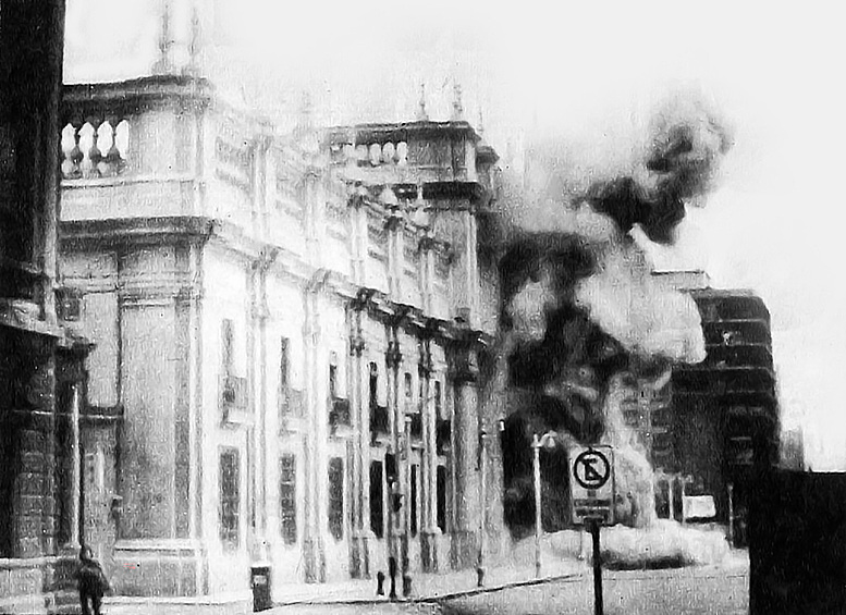Ракетный обстрел президентского дворца во время вооруженного переворота в Чили, 1973 год 