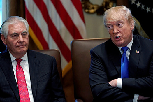 «Недисциплинированный» Трамп поспорил с «тупым как камень» экс-госсекретарем США