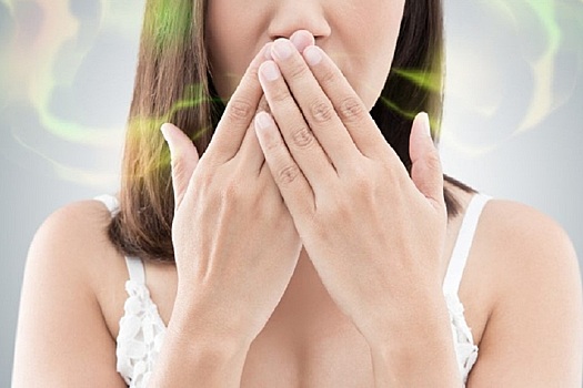Британские медики рассказали, когда неприятный запах изо рта - повод обратиться к врачам