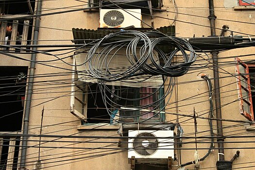 Монтажник интернета в Удмуртии получил переломы после падения