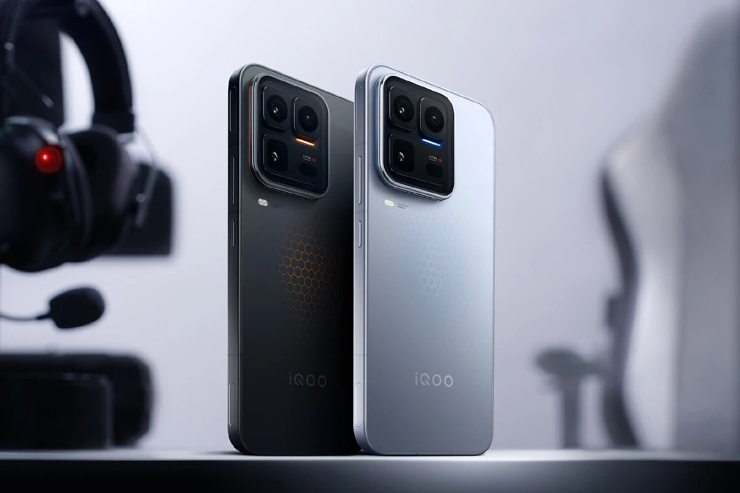 iQOO 15 Ultra возглавил рейтинг самых мощных смартфонов AnTuTu за апрель
