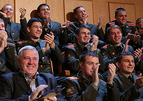 Сборная команда КВН Военной академии РХБ защиты стала призером финальной игры Ярославской региональной лиги