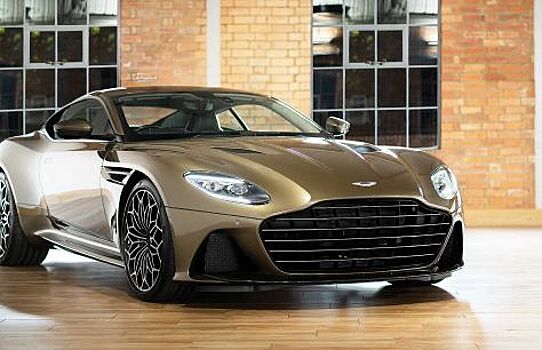 Кроссовер Aston Martin DBX покажут в начале зимы
