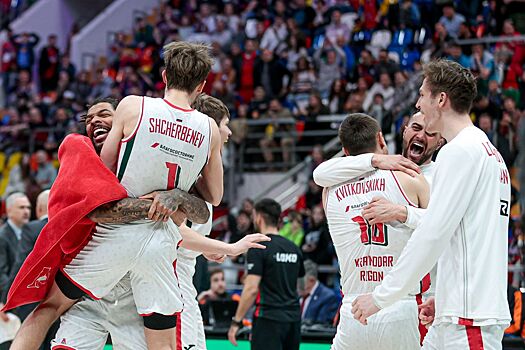 Самолёт «Локомотива-Кубань» приземлился в Екатеринбурге после пятичасовой задержки рейса