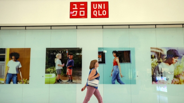 В России продолжают скупать одежду Uniqlo, несмотря на уход бренда