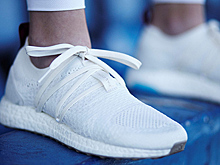 Adidas представил кроссовки из переработанного океанического пластика