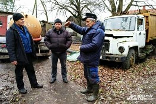 «Перед женами стыдно!». Работники МУПа требуют вернуть долги по зарплате
