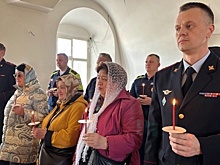 Полицейские Вологды почтили память погибших сотрудников