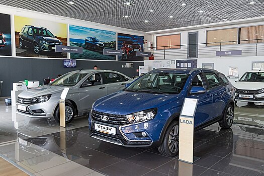 От 30% годовых плюс «допы» и каско: почему сейчас не стоит оформлять автокредит