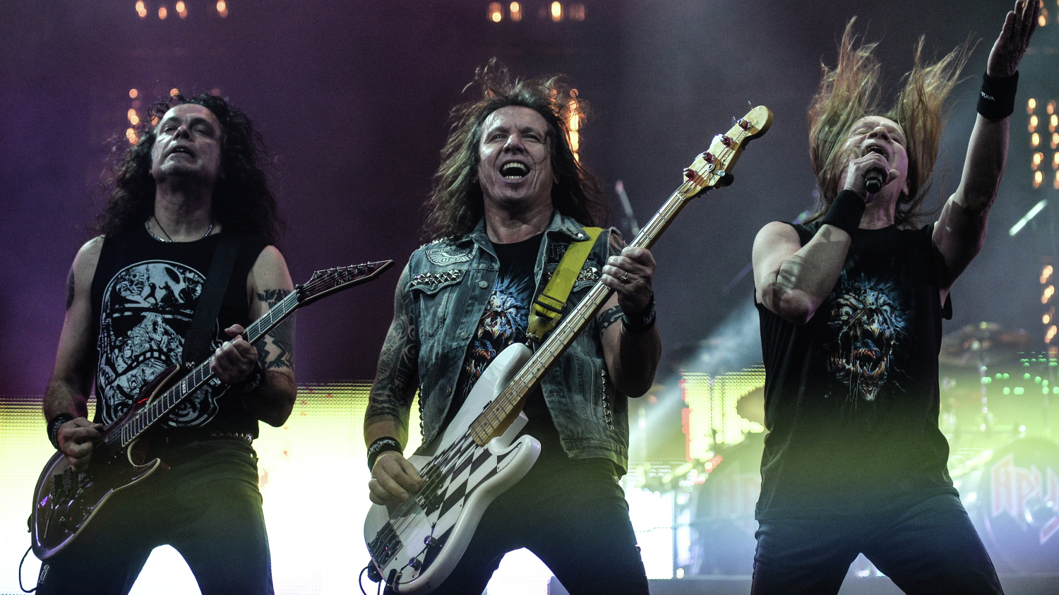 Участники группы «Ария» (слева направо: Сергей Попов, Виталий Дубинин и Валерий Кипелов)