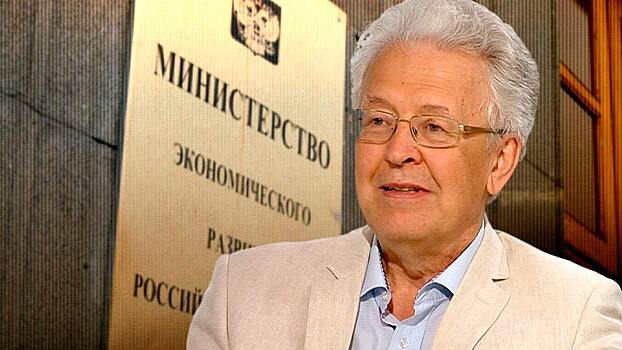 Катасонов один из тех, кто последовательно и аргументированно критикует правительство Медведева