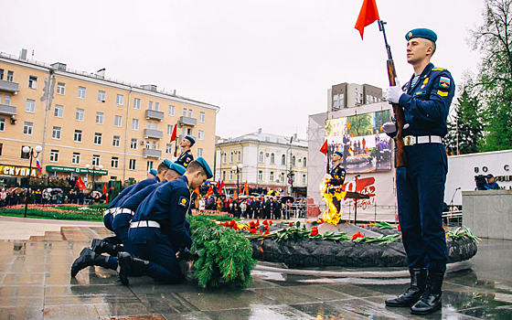 В День Победы в Рязани прошла церемония возложения цветов