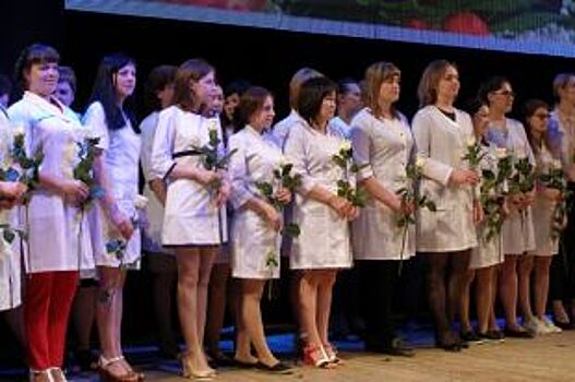 В Оренбуржье награждены лучшие фельдшеры и медсестры