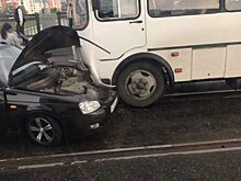 В Орле «Приора» протаранила на мосту маршрутку