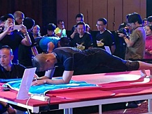 Китаец установил мировой рекорд в упражнении «планка»