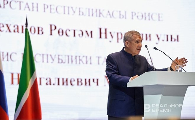 Рустам Минниханов поздравил татарстанцев с Днем народного единства