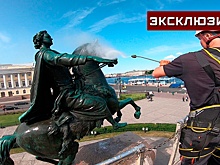«Вознесся пышно, горделиво»: памятник Петру I «умылся» к юбилею Санкт-Петербурга