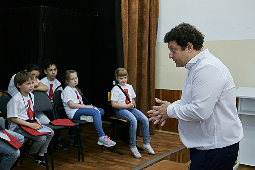 Михаил Полицеймако, Наталья Лесниковская и Александр Олешко провели мастер-классы для детей со всей России