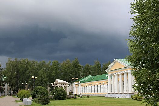 Предупреждение о грозах в Удмуртии, нападение на журналиста и финал ЧМ по хоккею: что произошло минувшей ночью