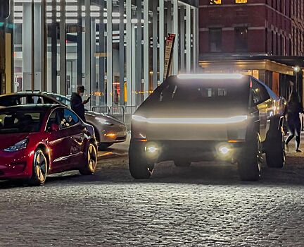 Посмотрите, как пикап Tesla Cybertruck разъезжает по дорогам Нью-Йорка