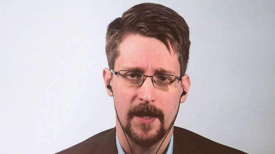 Сноуден рассказал о попытке государств захватить контроль над ИИ