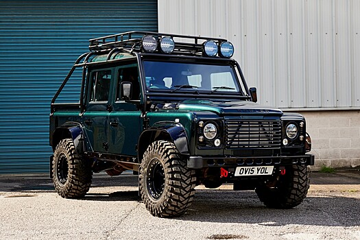 Bowler Extreme Defender: экстремальный вариант рамного классика от придворного ателье