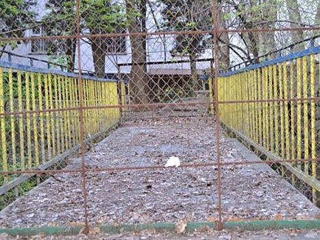 На ЮБК перекрыли мост соединяющий два поселка