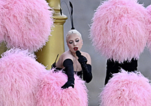 Леди Гага исполнила номер в стиле «Мулен Руж» на открытии Олимпиады в Париже