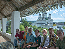 Паломники из Конькова познакомились с историей древней обители
