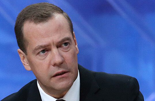 Медведев пообещал «заморозку» налогов